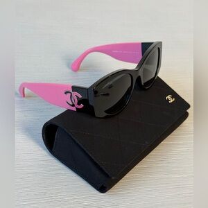 Chanel Sunglasses 5524  Polished Black Pink  CC Logo With Case 53/19